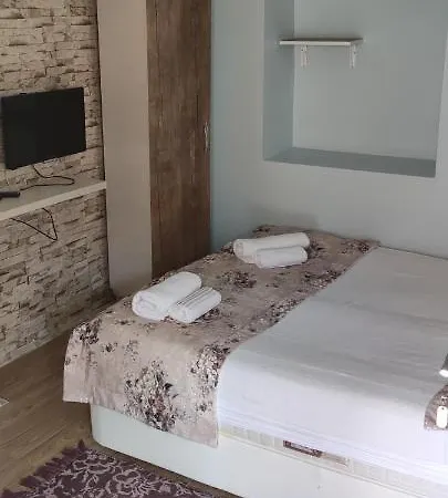 Lavinya * Kuşadası