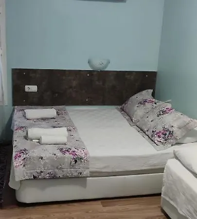 Pansiyon Lavinya Kuşadası